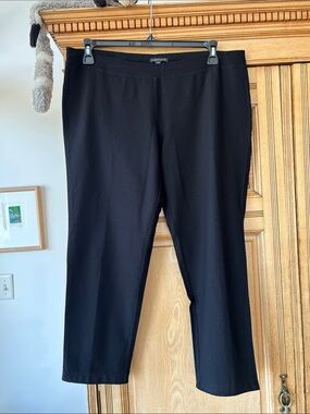 Eileen Fisher Black Cropped Straight-Leg Pants
